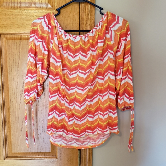 Ann Taylor Top - Picture 3 of 3